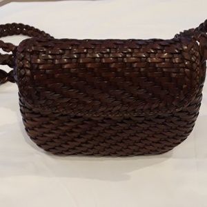 Beautiful vintage Vecchi crossbody.